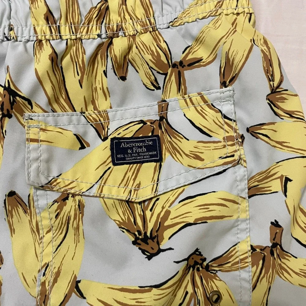 Abercrombie & Fitch Mens Medium Light Blue Banana Pattern swim trunks, 5